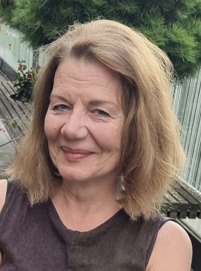 Profile photo of Ruth Lockhart